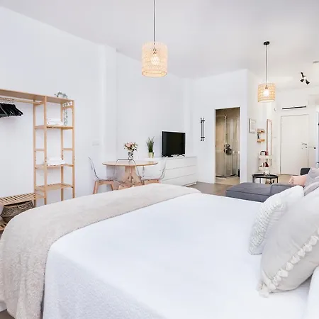 Apartament Bhost - Yaya Maria *